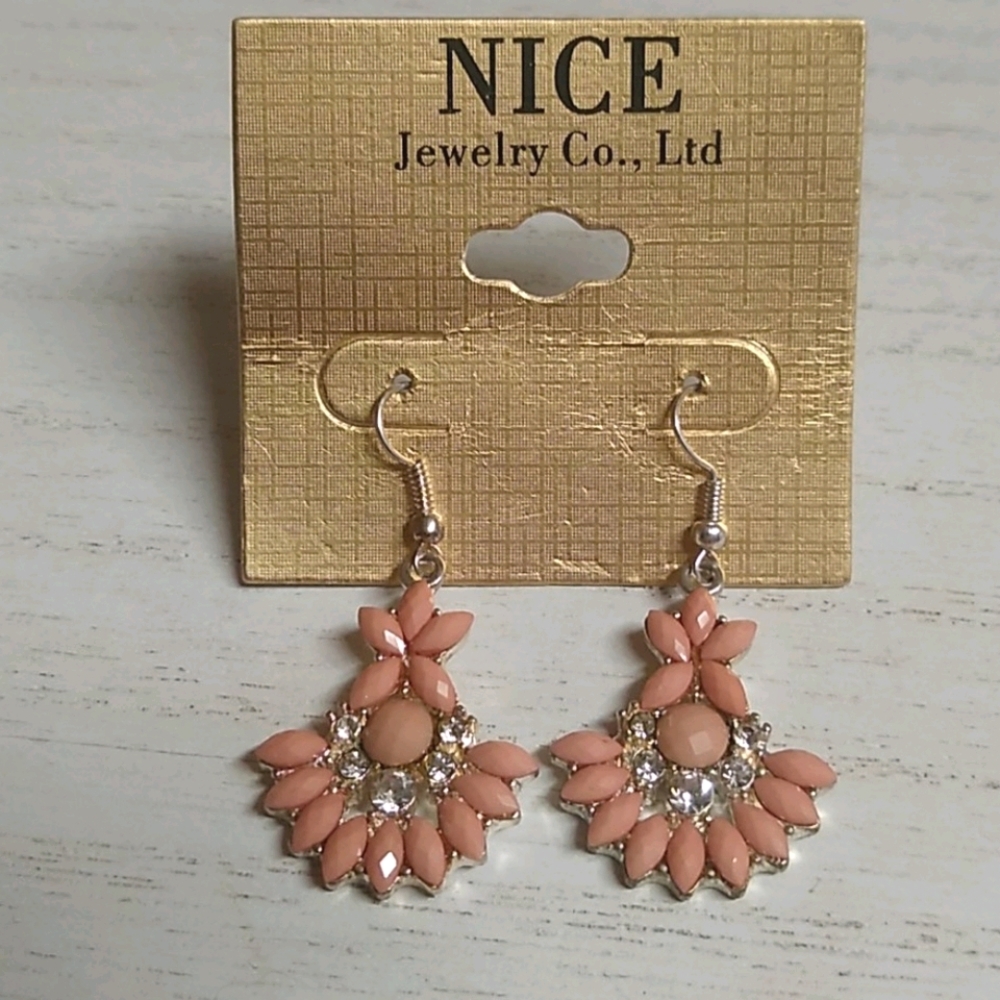 😻 3 For $15 Mauve Gem & Bling Dangle Earrings